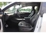 Tesla Model Y Long Range AWD 75 kWh / Autopilot / Panoramadak / Camera / 20'' / Keyless / Leder / Dodehoek / Navigatie / Stoelverwarming