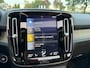 Volvo XC40 2.0 T4 Inscription / Trekhaak / Panoramadak / Camera / Leder / 18'' / Elektr. Stoelen / CarPlay / Stoelverwarming / Dodehoek / ACC