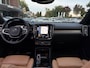 Volvo XC40 2.0 T4 Inscription / Trekhaak / Panoramadak / Camera / Leder / 18'' / Elektr. Stoelen / CarPlay / Stoelverwarming / Dodehoek / ACC