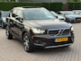 Volvo XC40 2.0 T4 Inscription / Trekhaak / Panoramadak / Camera / Leder / 18'' / Elektr. Stoelen / CarPlay / Stoelverwarming / Dodehoek / ACC