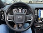 Volvo XC40 2.0 T4 Inscription / Trekhaak / Panoramadak / Camera / Leder / 18'' / Elektr. Stoelen / CarPlay / Stoelverwarming / Dodehoek / ACC