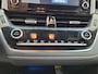 Toyota Corolla Touring Sports 1.8 Hybrid Dynamic+Led+Half-leder+Apple-carplay+trekhaak+Vitrual+camera = NARDO-GREY !!