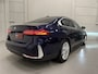 BMW 5-Serie 530e Edition PANO/HEAD-UP/ACC/H&K/LEER-SPORT/CURVED-DISPLAY/VENTILATIE+MEMORY/360CAMERA/LED-ADAPTIVE/KEYLESS/19"/NW.MODEL 2025/FABRIEKS-GARANTIE T/M 03-2027/NET OH BEURT GEHAD BIJ BMW DEALER/BTW-AUTO