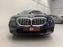 BMW 5-Serie 530e Edition PANO/HEAD-UP/ACC/H&K/LEER-SPORT/CURVED-DISPLAY/VENTILATIE+MEMORY/360CAMERA/LED-ADAPTIVE/KEYLESS/19"/NW.MODEL 2025/FABRIEKS-GARANTIE T/M 03-2027/NET OH BEURT GEHAD BIJ BMW DEALER/BTW-AUTO