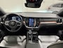 Volvo V60 T6 Recharge AWD PANO/TREKHAAK/HEAD-UP/H&K/360CAMERA/MEMORY/KEYLESS/LED/ACC/PILOT-ASSIST/CARPLAY/CRYSTAL-POOK/DONKERE-HEMEL/VOLLEDIG VOLVO DEALER HISTORIE