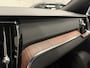 Volvo V60 T6 Recharge AWD PANO/TREKHAAK/HEAD-UP/H&K/360CAMERA/MEMORY/KEYLESS/LED/ACC/PILOT-ASSIST/CARPLAY/CRYSTAL-POOK/DONKERE-HEMEL/VOLLEDIG VOLVO DEALER HISTORIE