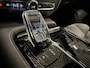 Volvo V60 T6 Recharge AWD PANO/TREKHAAK/HEAD-UP/H&K/360CAMERA/MEMORY/KEYLESS/LED/ACC/PILOT-ASSIST/CARPLAY/CRYSTAL-POOK/DONKERE-HEMEL/VOLLEDIG VOLVO DEALER HISTORIE