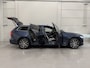 Volvo V60 T6 Recharge AWD PANO/TREKHAAK/HEAD-UP/H&K/360CAMERA/MEMORY/KEYLESS/LED/ACC/PILOT-ASSIST/CARPLAY/CRYSTAL-POOK/DONKERE-HEMEL/VOLLEDIG VOLVO DEALER HISTORIE