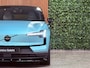 Volvo EX30 Twin Motor Performance Ultra 69 kWh | Uniek! | Volvo Flash Green/Zwart | Bodykit rondom | Heico verlaging set | Heico verbreding set | Dakspoiler | Black Pack: zwart logo | 360° 3D Camera | Stoel en Stuurwielverwarming | Panoramadak | Harman Kardon | 20 inch | Elektrische voorstoelen | Adaptieve Cruise Control | Pilot Assist | BLIS Dode Hoek Detectie | Keyless Drive | Parkeersensoren voor+achter | Privacy Glass | Google Infotainment | Elektrisch bedienbare achterklep | Electronic Climate Control 2-Zone | Tailored Wool Blend bekleding | Warmtepomp | Apple Carplay | Volvo On Call met mobiele App functie | Onyx Black Metallic met unieke speciaal voor Broekhuis gemaakte Flash Green wrap | Flash Green verwijst naar de vroegere 'R' modellen kleur van Volvo |