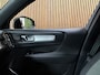 Volvo XC40 T5 Recharge Plus Dark | Trekhaak | Harman Kardon | Parkeercamera | All Season banden | Adaptieve Cruise Control | Pilot Assist | BLIS Dode Hoek Detectie | Bestuurdersstoel elektrisch geheugen | Stoel en Stuurwielverwarming | Privacy Glass | 19 Inch | Passagiersstoel elektrisch | Zitting verlenging voorstoelen | Keyless Drive | Parkeersensoren voor+achter | Privacy Glass | Elektrisch bedienbare achterklep | Climate Control L+R | DAB Radio | Apple Carplay/Android Auto | Volvo On Call met mobiele App functie | Onyx Black Metallic |