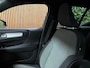 Volvo XC40 T5 Recharge Plus Dark | Trekhaak | Harman Kardon | Parkeercamera | All Season banden | Adaptieve Cruise Control | Pilot Assist | BLIS Dode Hoek Detectie | Bestuurdersstoel elektrisch geheugen | Stoel en Stuurwielverwarming | Privacy Glass | 19 Inch | Passagiersstoel elektrisch | Zitting verlenging voorstoelen | Keyless Drive | Parkeersensoren voor+achter | Privacy Glass | Elektrisch bedienbare achterklep | Climate Control L+R | DAB Radio | Apple Carplay/Android Auto | Volvo On Call met mobiele App functie | Onyx Black Metallic |