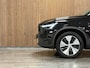 Volvo XC40 T5 Recharge Plus Dark | Trekhaak | Harman Kardon | Parkeercamera | All Season banden | Adaptieve Cruise Control | Pilot Assist | BLIS Dode Hoek Detectie | Bestuurdersstoel elektrisch geheugen | Stoel en Stuurwielverwarming | Privacy Glass | 19 Inch | Passagiersstoel elektrisch | Zitting verlenging voorstoelen | Keyless Drive | Parkeersensoren voor+achter | Privacy Glass | Elektrisch bedienbare achterklep | Climate Control L+R | DAB Radio | Apple Carplay/Android Auto | Volvo On Call met mobiele App functie | Onyx Black Metallic |