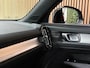 Volvo XC40 T5 Recharge Plus Dark | Trekhaak | Harman Kardon | Parkeercamera | All Season banden | Adaptieve Cruise Control | Pilot Assist | BLIS Dode Hoek Detectie | Bestuurdersstoel elektrisch geheugen | Stoel en Stuurwielverwarming | Privacy Glass | 19 Inch | Passagiersstoel elektrisch | Zitting verlenging voorstoelen | Keyless Drive | Parkeersensoren voor+achter | Privacy Glass | Elektrisch bedienbare achterklep | Climate Control L+R | DAB Radio | Apple Carplay/Android Auto | Volvo On Call met mobiele App functie | Onyx Black Metallic |