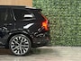 Volvo XC90 T8 AWD Recharge Ultra Dark | Facelift | Luchtvering | 360 Camera | Head-Up Display | Harman Kardon | 455pk | Adaptieve Cruise Control | Stoelverwarming voor+achter | Stuurwielverwarming | Schuifdak | Full LED Meesturende koplampen | Pilot Assist | BLIS Dode Hoek Detectie | Alcantara hemelbekleding | Lederen zonnekleppen en handgrepen | Elektrische voorstoelen geheugen | Quilted Nordico bekleding | Zitting verlenging voorstoelen | Lederen dashboard | 21 Inch | Google Infotainment | Keyless Drive | Privacy Glass | Elektrisch bedienbare achterklep | Geïntegreerd kinderzitje achterin | Geïntegreerde zongordijnen achterportieren | Verlichte instaplijsten | 7-Persoons | 4-Zone Climate Control | DAB Radio | Apple Carplay/Android Auto | Alarm Klasse III | Onyx Black Metallic |