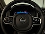 Volvo XC90 T8 AWD Recharge Ultra Ultimate Dark | Trekhaak | Stoelventilatie | 360 Camera | Head-Up Display | Harman Kardon | 455pk | Stoelmassage | Adaptieve Cruise Control | Stoelverwarming voor+achter | Stuurwielverwarming | Schuifdak | 20 Inch | Full LED  Meesturende koplampen | Standkachel met Volvo On Call App | Pilot Assist | BLIS Dode Hoek Detectie | Alcantara hemelbekleding | Lederen handgrepen en zonnekleppen | Elektrische voorstoelen geheugen | Nappa Lederen bekleding | Zitting verlenging voorstoelen | Lederen Dashboard | Google Infotainment | Keyless Drive | Parkeersensoren voor+achter | Privacy Glass | Elektrisch bedienbare achterklep | Geïntegreerde zongordijnen achterportieren | Geïntegreerd kinderzitje achterin | 7-Persoons | 4-Zone Climate Control | DAB Radio | Apple Carplay/Android Auto | Draadloos telefoon opladen | Volvo On Call met mobiele App functie | Silver Dawn Metallic |