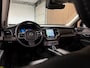 Volvo XC90 T8 AWD Recharge Ultra Ultimate Dark | Trekhaak | Stoelventilatie | 360 Camera | Head-Up Display | Harman Kardon | 455pk | Stoelmassage | Adaptieve Cruise Control | Stoelverwarming voor+achter | Stuurwielverwarming | Schuifdak | 20 Inch | Full LED  Meesturende koplampen | Standkachel met Volvo On Call App | Pilot Assist | BLIS Dode Hoek Detectie | Alcantara hemelbekleding | Lederen handgrepen en zonnekleppen | Elektrische voorstoelen geheugen | Nappa Lederen bekleding | Zitting verlenging voorstoelen | Lederen Dashboard | Google Infotainment | Keyless Drive | Parkeersensoren voor+achter | Privacy Glass | Elektrisch bedienbare achterklep | Geïntegreerde zongordijnen achterportieren | Geïntegreerd kinderzitje achterin | 7-Persoons | 4-Zone Climate Control | DAB Radio | Apple Carplay/Android Auto | Draadloos telefoon opladen | Volvo On Call met mobiele App functie | Silver Dawn Metallic |