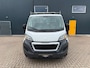 Peugeot Boxer 333 * Euro 6 * Laadbak * Laadkraan * Airco * Trekhaak *
