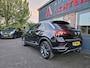 Volkswagen T-Roc 1.5 TSI Sport Trekhaak! Panorama/Schuifak! Carplay! Mooie/Nette Auto! NAP! LED! Leer!