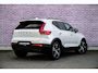 Volvo XC40 2.0 B3 Plus Dark | Trekhaak | Adaptive cruise control | Pixel LED koplampen | 360 camera | 19" velgen | Getint glas | Dode hoek detectie BLIS |