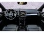 Volvo XC40 2.0 B3 Plus Dark | Trekhaak | Adaptive cruise control | Pixel LED koplampen | 360 camera | 19" velgen | Getint glas | Dode hoek detectie BLIS |