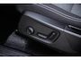 Volvo XC40 2.0 B3 Plus Dark | Trekhaak | Adaptive cruise control | Pixel LED koplampen | 360 camera | 19" velgen | Getint glas | Dode hoek detectie BLIS |