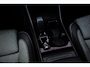 Volvo XC40 2.0 B3 Plus Dark | Trekhaak | Adaptive cruise control | Pixel LED koplampen | 360 camera | 19" velgen | Getint glas | Dode hoek detectie BLIS |