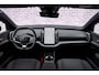 Volvo EX30 P5 Long Range Ultra Black Edition Europa 69 kWh | Stoel en Stuurverwarming | 360° Camera | Harman & Kardon | Panoramadak | 22 kW Lader | Elektrische stoelverstelling |
