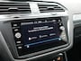 Volkswagen Tiguan 1.4 TSI eHybrid Elegance PHEV 245pk Dealer O.H. | SOH 88,4% | Trekhaak Af Fabriek | Adaptive Cruise | Camera | Alcantara Sportstoelen Massage & Verwarmd | Stuur Verwarmd | Apple Carplay | Navigatie | DAB | Plug In Hybrid |