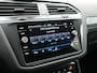 Volkswagen Tiguan 1.4 TSI eHybrid Elegance PHEV 245pk Dealer O.H. | SOH 88,4% | Trekhaak Af Fabriek | Adaptive Cruise | Camera | Alcantara Sportstoelen Massage & Verwarmd | Stuur Verwarmd | Apple Carplay | Navigatie | DAB | Plug In Hybrid |