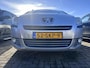 Peugeot 5008 1.6 THP Blue Lease Executive 7p.