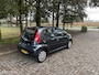 Peugeot 107 1.0-12V XS met APK 27-11-2027 en onderhoudsbeurt