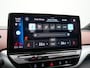 Volkswagen ID.4 Tech 77 kWh 204pk Dealer O.H. | Panodak | Adaptive Cruise | Head Up | 360 Camera | Warmtepomp | IQ Light | Alcantara Sportstoelen Memory & Massage | Stoelen & Stuur Verwarmd | Sfeerverlichting | Keyless | BLIS | 20"L.M |