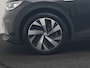 Volkswagen ID.4 Tech 77 kWh 204pk Dealer O.H. | Panodak | Adaptive Cruise | Head Up | 360 Camera | Warmtepomp | IQ Light | Alcantara Sportstoelen Memory & Massage | Stoelen & Stuur Verwarmd | Sfeerverlichting | Keyless | BLIS | 20"L.M |