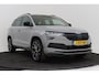 Skoda Karoq 1.5 TSI Sportline Business | Uitklap Trekhaak | Org NL | CarPlay | Digital Cockpit | Camera | Stoelverwarming |