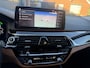 BMW 5-Serie Touring 530e Business Edition Plus Leer,Trekhaak,Navi,Clima,18Inch 1700kg trekken