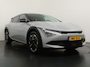 Kia EV6 Air 84 kWh - Stoel-/Stuurverwarming - Cruise Control Adaptief - Climate Control - Apple Carplay/AndroidAuto - - Fabrieksgarantie tot 11-2032 -