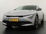Kia EV6 Air 84 kWh - Stoel-/Stuurverwarming - Cruise Control Adaptief - Climate Control - Apple Carplay/AndroidAuto - - Fabrieksgarantie tot 11-2032 -