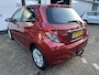 Toyota Yaris 1.3 VVT-i Aspiration /Automaat/Nieuwe apk/Camera/Trekhaak/All season banden