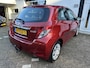 Toyota Yaris 1.3 VVT-i Aspiration /Automaat/Nieuwe apk/Camera/Trekhaak/All season banden