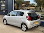 Peugeot 108 1.0 VTi Active | Automaat | Nieuw geleverd eerste eigenaars auto | Dealer onderhouden | Airco | Afneembare trekhaak | 5 Deurs | LED Dagrijverlichting | Privacy glas | Bleutooth Telefoon & Audio | Elektrisch Pakket | Stuurwielbediening