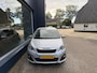 Peugeot 108 1.0 VTi Active | Automaat | Nieuw geleverd eerste eigenaars auto | Dealer onderhouden | Airco | Afneembare trekhaak | 5 Deurs | LED Dagrijverlichting | Privacy glas | Bleutooth Telefoon & Audio | Elektrisch Pakket | Stuurwielbediening