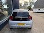 Peugeot 108 1.0 VTi Active | Automaat | Nieuw geleverd eerste eigenaars auto | Dealer onderhouden | Airco | Afneembare trekhaak | 5 Deurs | LED Dagrijverlichting | Privacy glas | Bleutooth Telefoon & Audio | Elektrisch Pakket | Stuurwielbediening