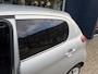 Peugeot 108 1.0 VTi Active | Automaat | Nieuw geleverd eerste eigenaars auto | Dealer onderhouden | Airco | Afneembare trekhaak | 5 Deurs | LED Dagrijverlichting | Privacy glas | Bleutooth Telefoon & Audio | Elektrisch Pakket | Stuurwielbediening