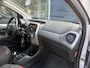 Peugeot 108 1.0 VTi Active | Automaat | Nieuw geleverd eerste eigenaars auto | Dealer onderhouden | Airco | Afneembare trekhaak | 5 Deurs | LED Dagrijverlichting | Privacy glas | Bleutooth Telefoon & Audio | Elektrisch Pakket | Stuurwielbediening