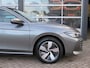 Volkswagen Passat 1.5 eHybrid 204pk Elegance / Trekhaak / Headup / Memory / Stoel&amp;stuur verw. / FABRIEKS garantie