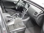 Volvo V40 2.0 D2 R-Design Business Handel/Export Navigatie Climate Control Cruise Control Parkeer sensoren Lichtmetalen Velgen Sportstoelen Trekhaak