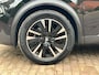 Peugeot e-2008 EV 50kWh 136PK GT Pack + 18"/ Navi/ Clima/ Ad.Cruise/ Panorama/ Full-LED/ Camera/ CarPlay/ Stoelverwarming/ SOH100%/ NL auto
