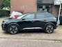 Peugeot e-2008 EV 50kWh 136PK GT Pack + 18"/ Navi/ Clima/ Ad.Cruise/ Panorama/ Full-LED/ Camera/ CarPlay/ Stoelverwarming/ SOH100%/ NL auto