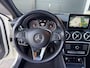 Mercedes-Benz A-klasse 160 AMG Line / Alcantara / Camera / LED / Navigatie