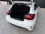 Mercedes-Benz A-klasse 160 AMG Line / Alcantara / Camera / LED / Navigatie